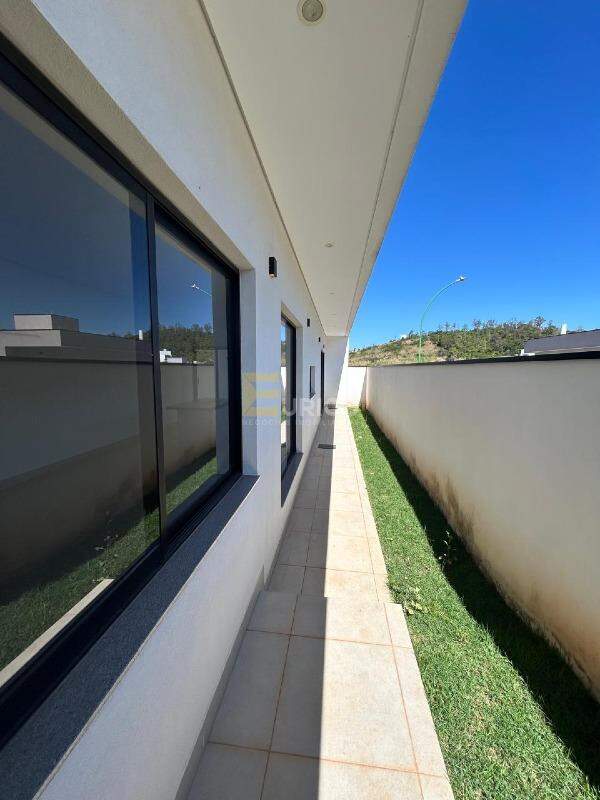 Casa em condomínio à venda no Condomínio Residencial Mont’Alcino em Valinhos/SP:
