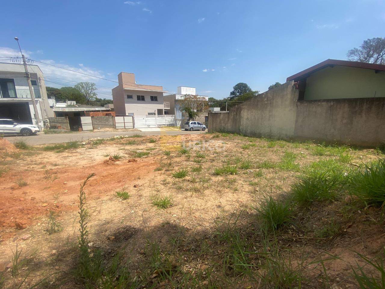 Terreno à venda no Parque dos Pinheiros em Vinhedo/SP: 