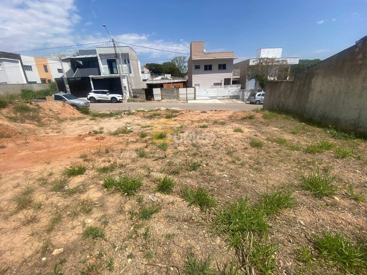 Terreno à venda no Parque dos Pinheiros em Vinhedo/SP: 