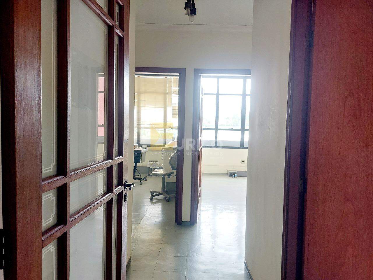 Sala à venda no Centro em Valinhos/SP: 