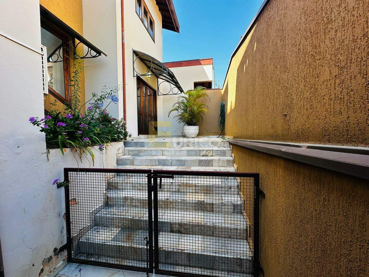 Casa em condomínio à venda no Condomínio Residencial Terras do Caribe em Valinhos/SP: 