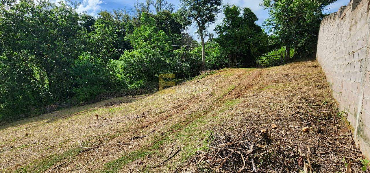 Terreno à venda no VILA CAPUAVA em Valinhos/SP: