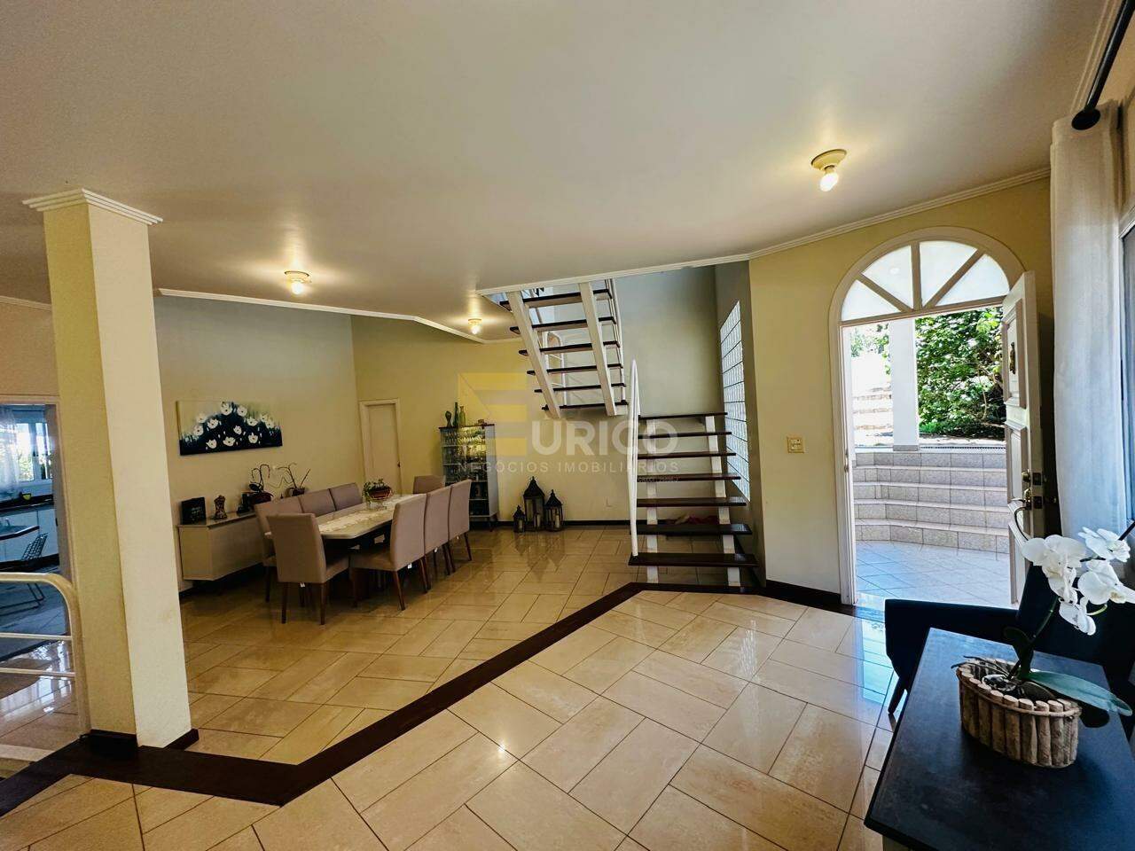 Casa em condomínio à venda no Condomínio Residencial Portal do Quiririm em Valinhos/SP: 