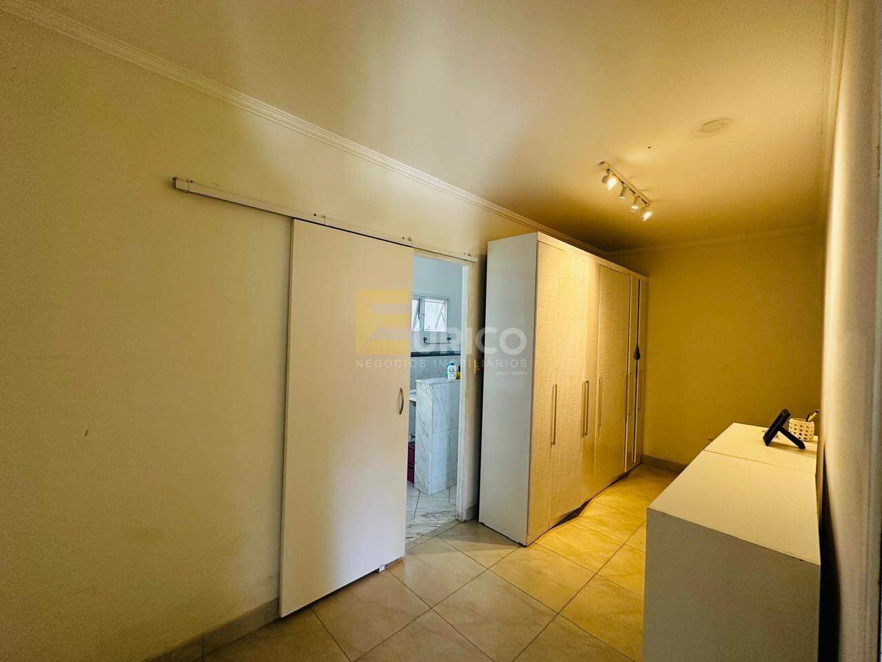 Casa em condomínio à venda no Condomínio Residencial Portal do Quiririm em Valinhos/SP: 