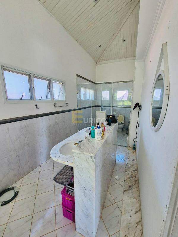 Casa em condomínio à venda no Condomínio Residencial Portal do Quiririm em Valinhos/SP: 