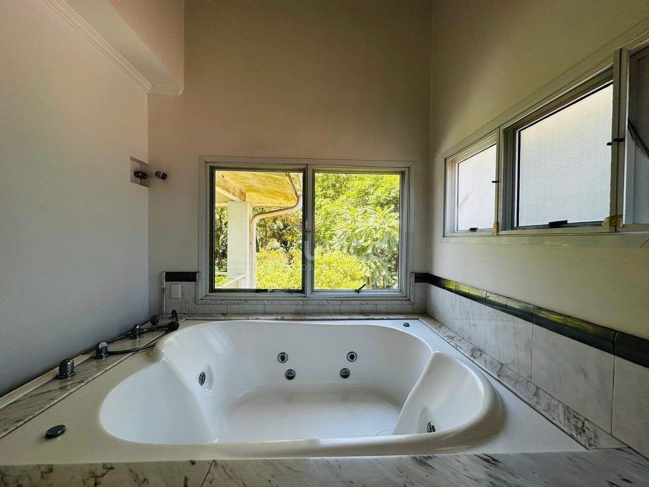 Casa em condomínio à venda no Condomínio Residencial Portal do Quiririm em Valinhos/SP: 