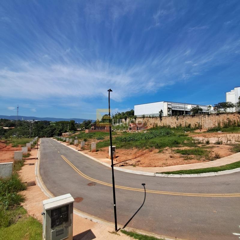 Terreno em Condomínio à venda no Villagio Tunnis em Jundiaí/SP: 