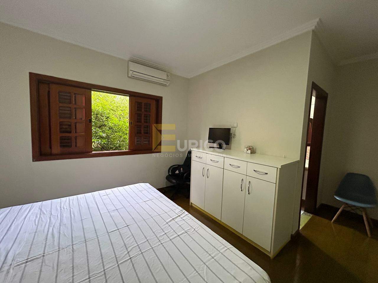 Casa em condomínio à venda no Condomínio Estância Marambaia em Vinhedo/SP: