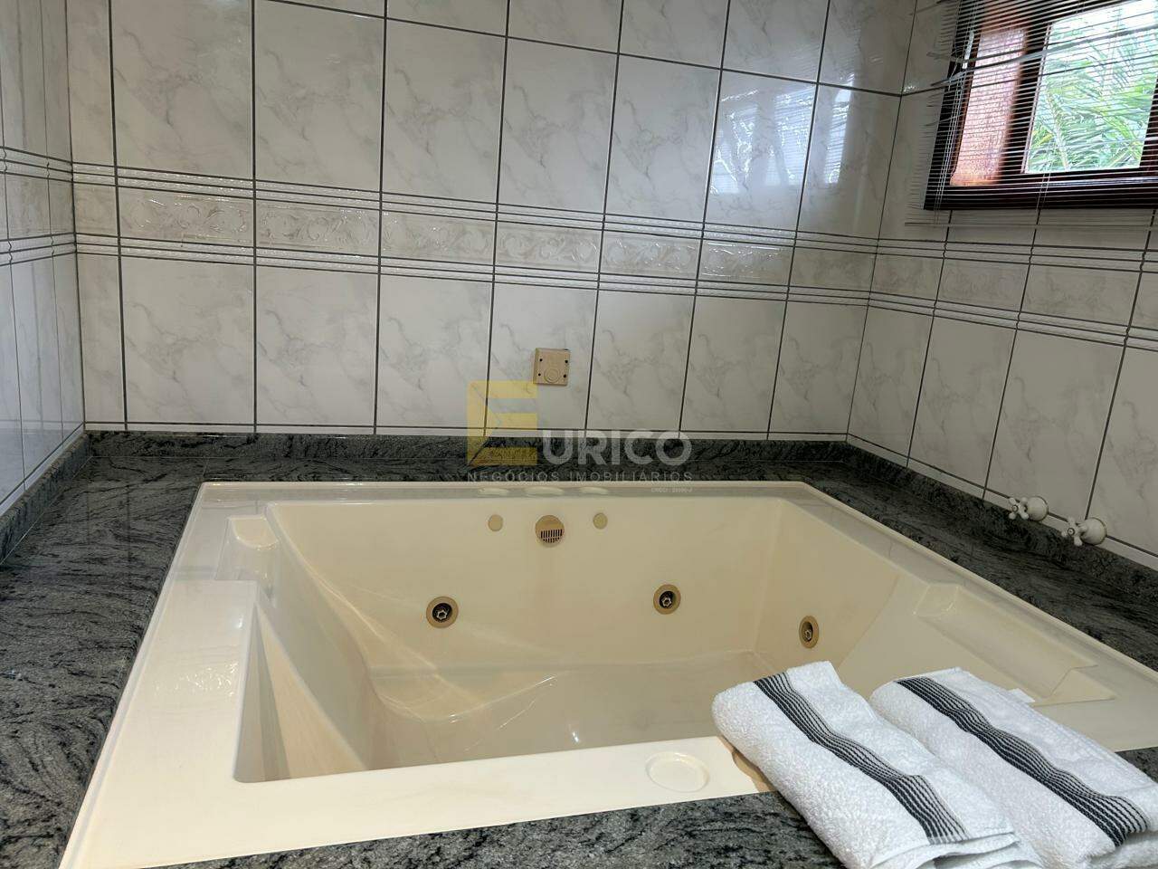 Casa em condomínio à venda no Condomínio Estância Marambaia em Vinhedo/SP:
