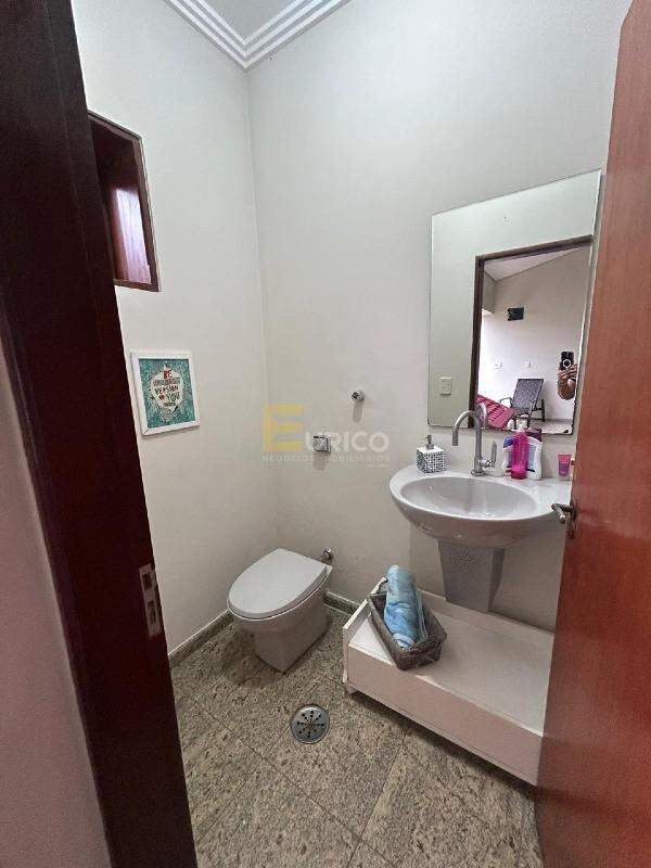 Casa em condomínio à venda no Condomínio Estância Marambaia em Vinhedo/SP: