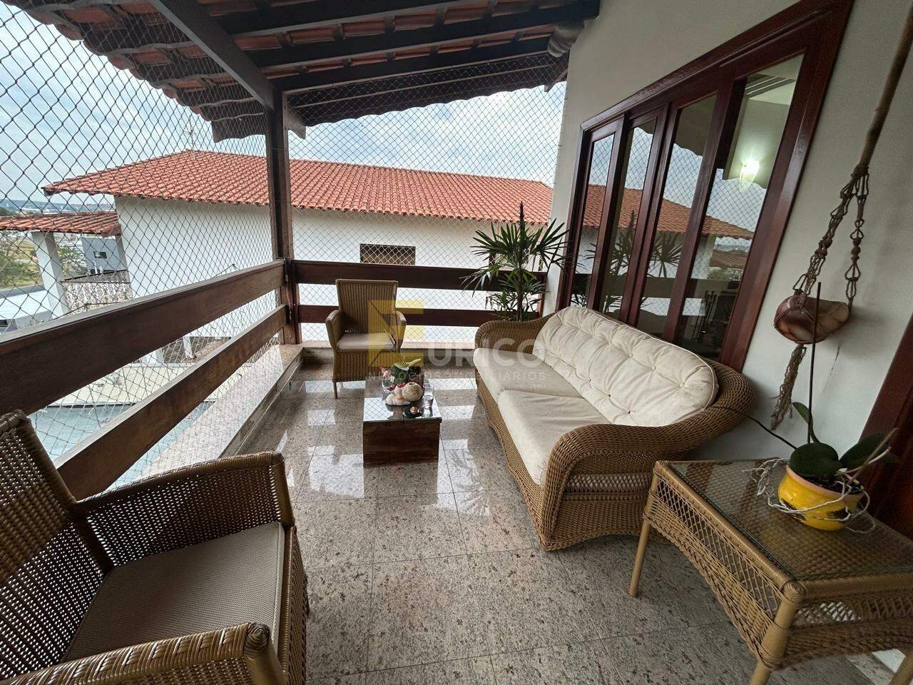 Casa em condomínio à venda no Condomínio Estância Marambaia em Vinhedo/SP: