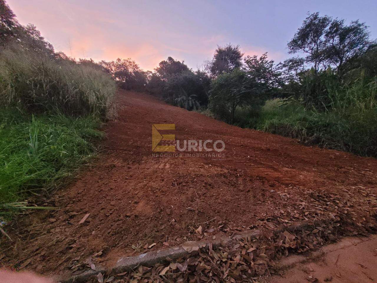 Terreno à venda no LOTEAMENTO SHANGRILÁ em Valinhos/SP: 
