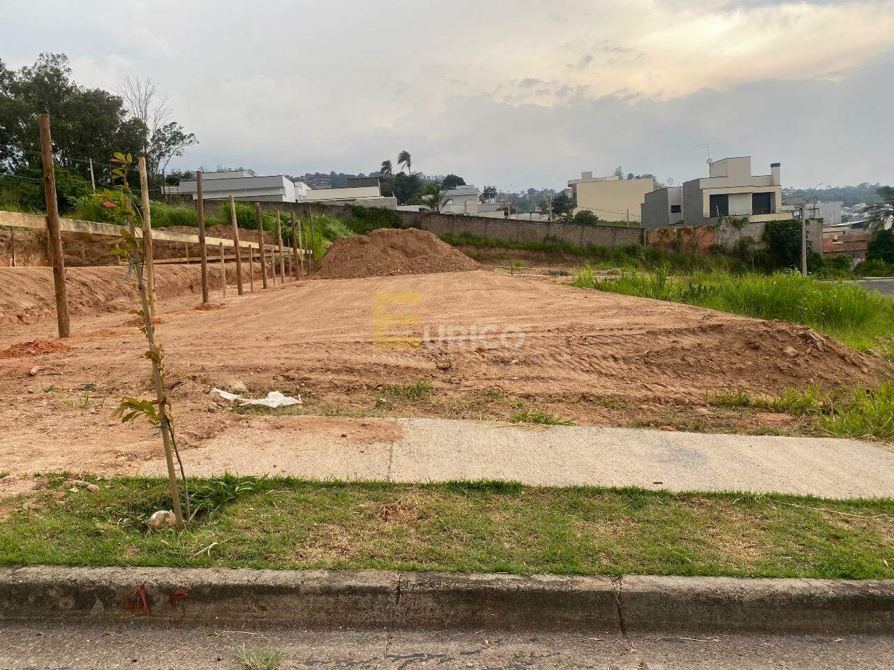 Terreno à venda no João XXIII em Vinhedo/SP: 