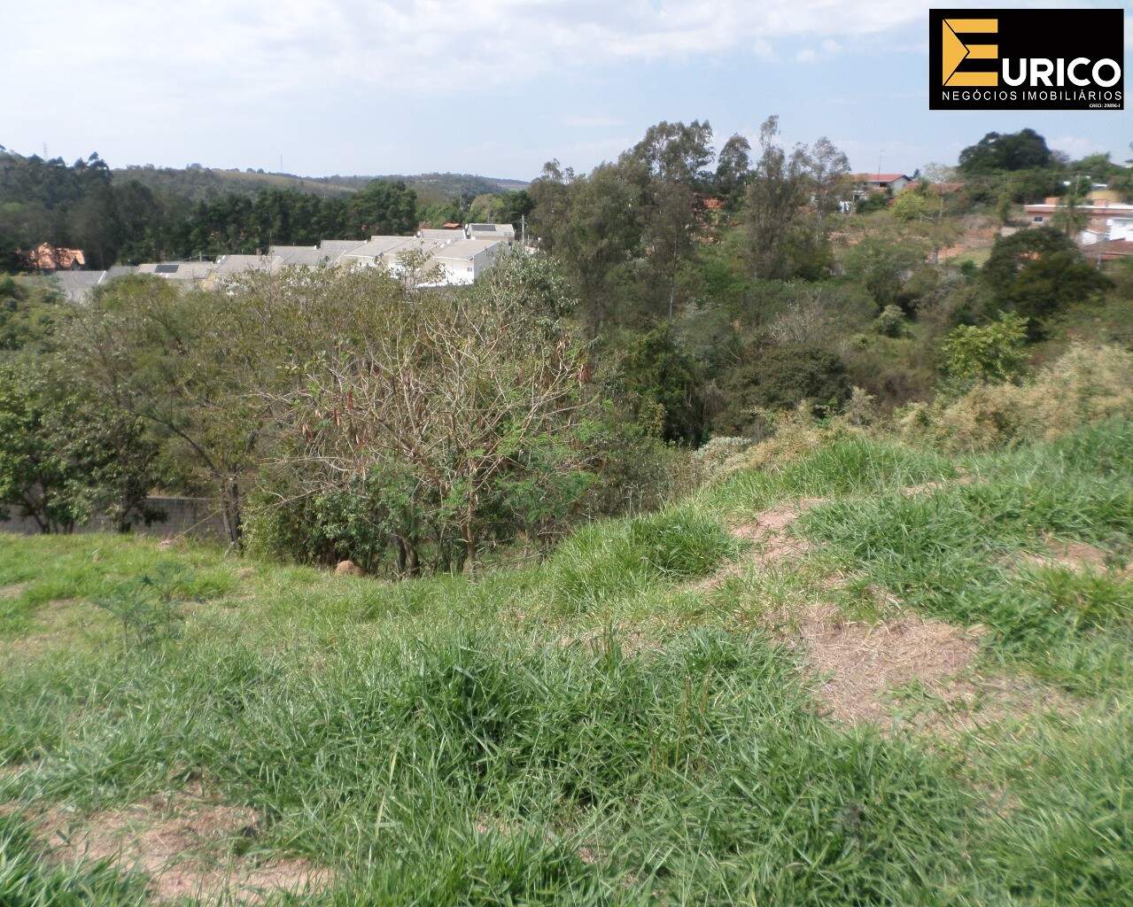 Terreno em Condomínio à venda no Condomínio Villa D´oro em Vinhedo/SP: Foto 01