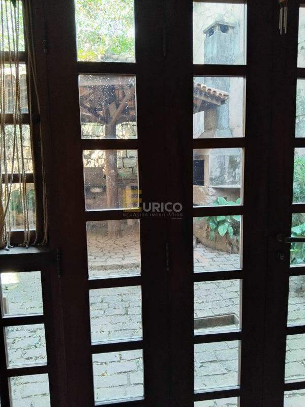 Casa à venda no VILA EMBARÉ em Valinhos/SP: 