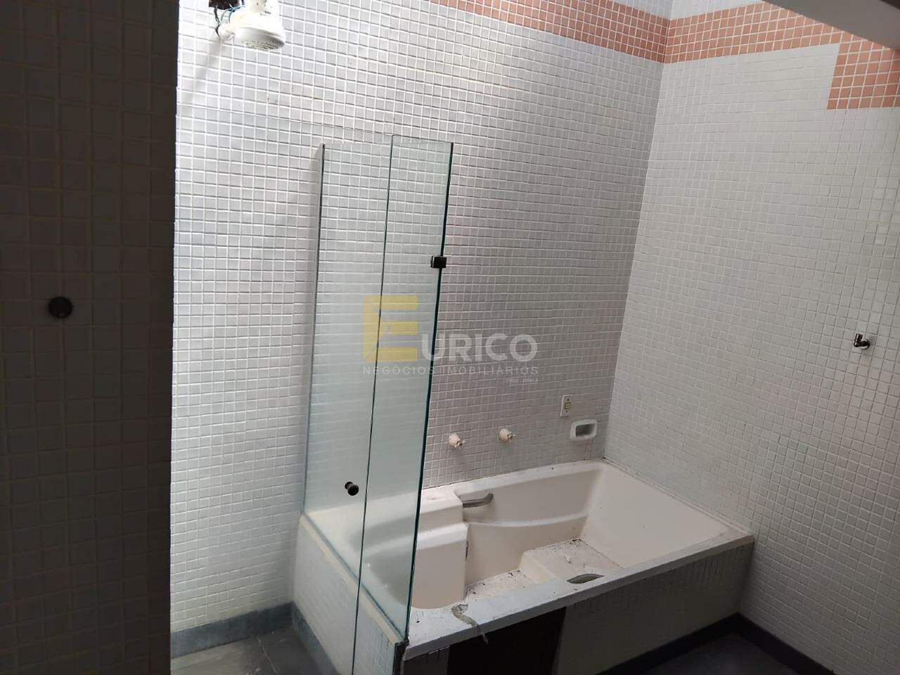 Casa à venda no VILA EMBARÉ em Valinhos/SP: 