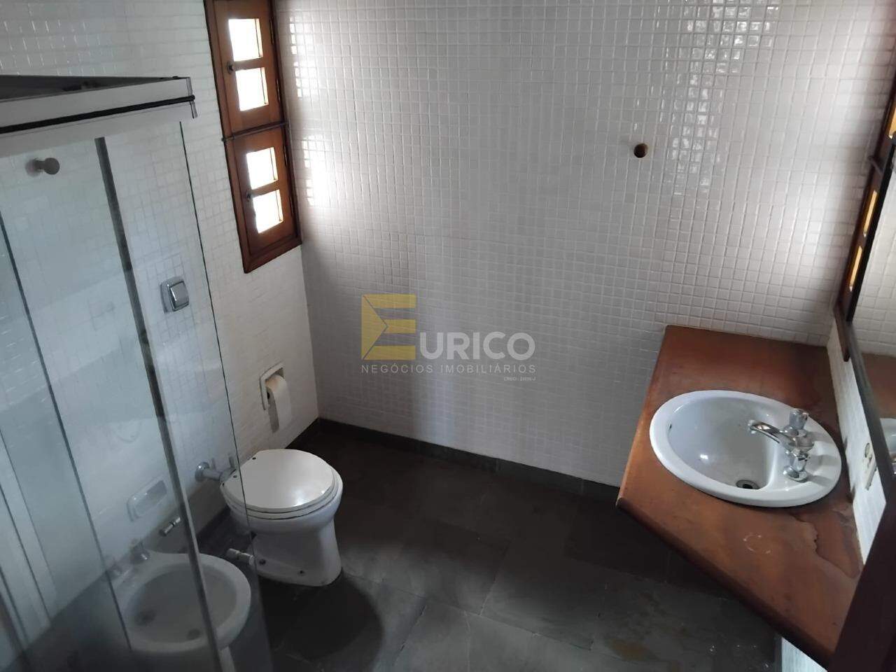 Casa à venda no VILA EMBARÉ em Valinhos/SP: 