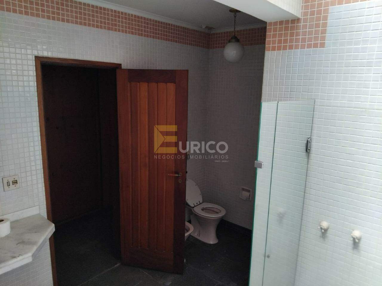 Casa à venda no VILA EMBARÉ em Valinhos/SP: 