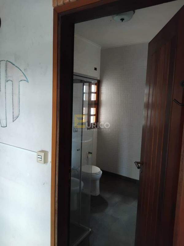 Casa à venda no VILA EMBARÉ em Valinhos/SP: 