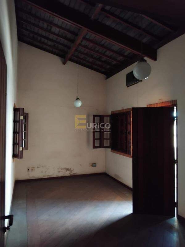 Casa à venda no VILA EMBARÉ em Valinhos/SP: 