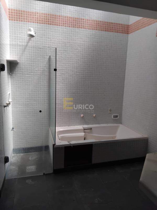 Casa à venda no VILA EMBARÉ em Valinhos/SP: 