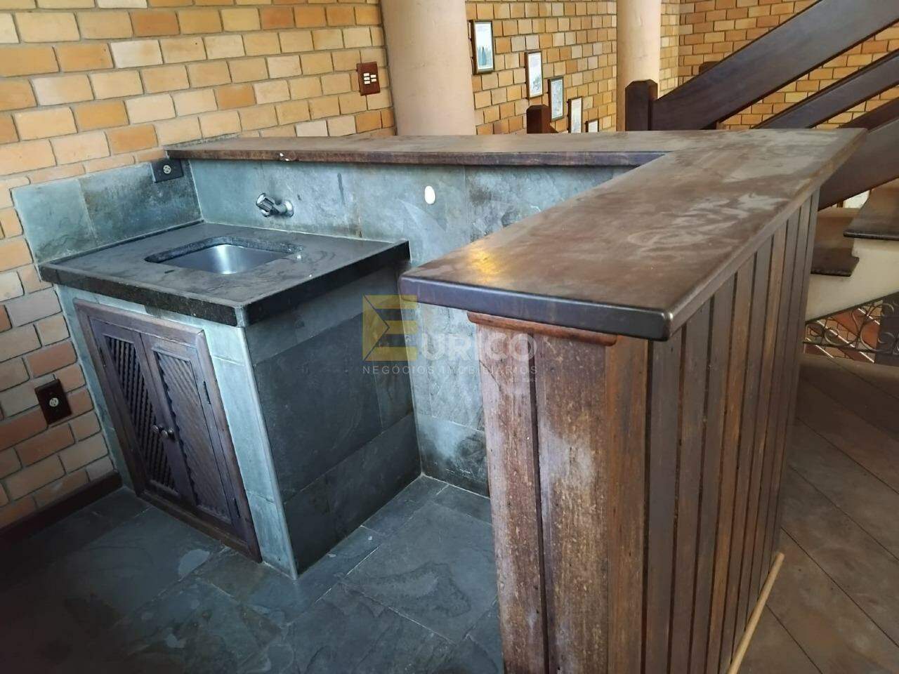 Casa à venda no VILA EMBARÉ em Valinhos/SP: 