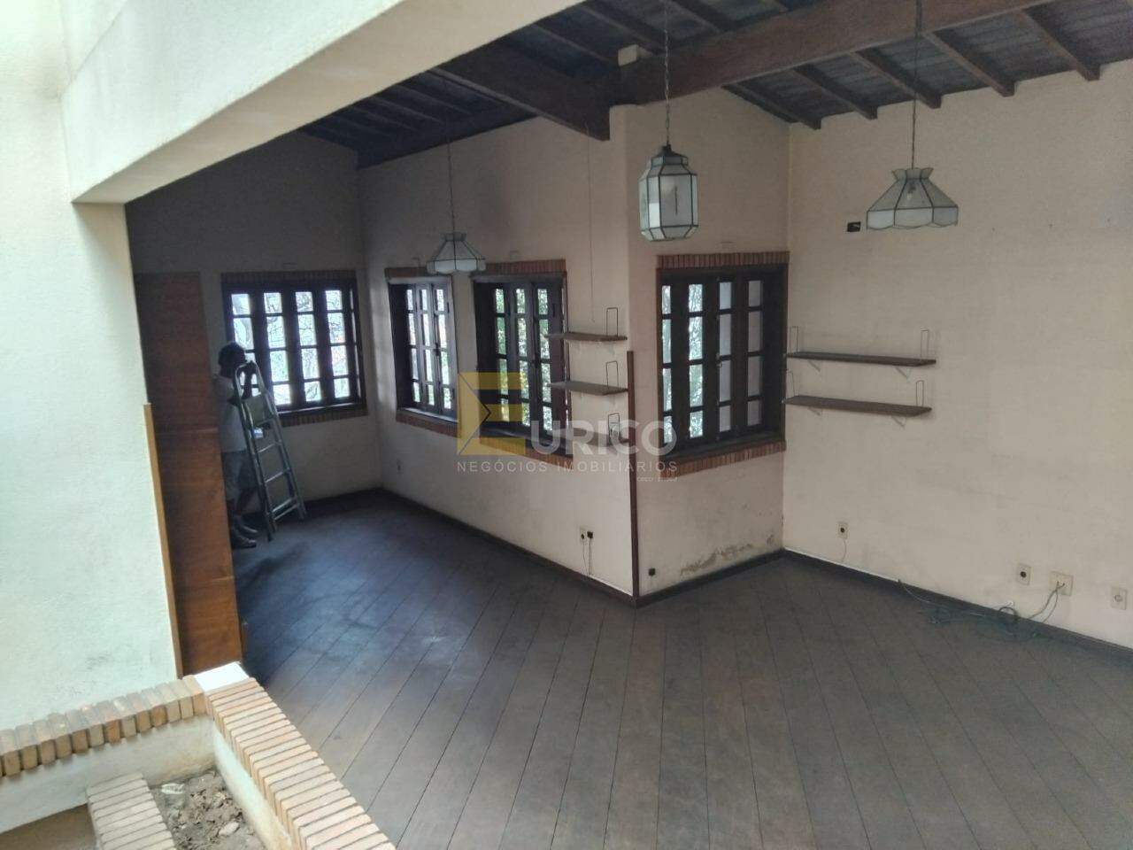 Casa à venda no VILA EMBARÉ em Valinhos/SP: 