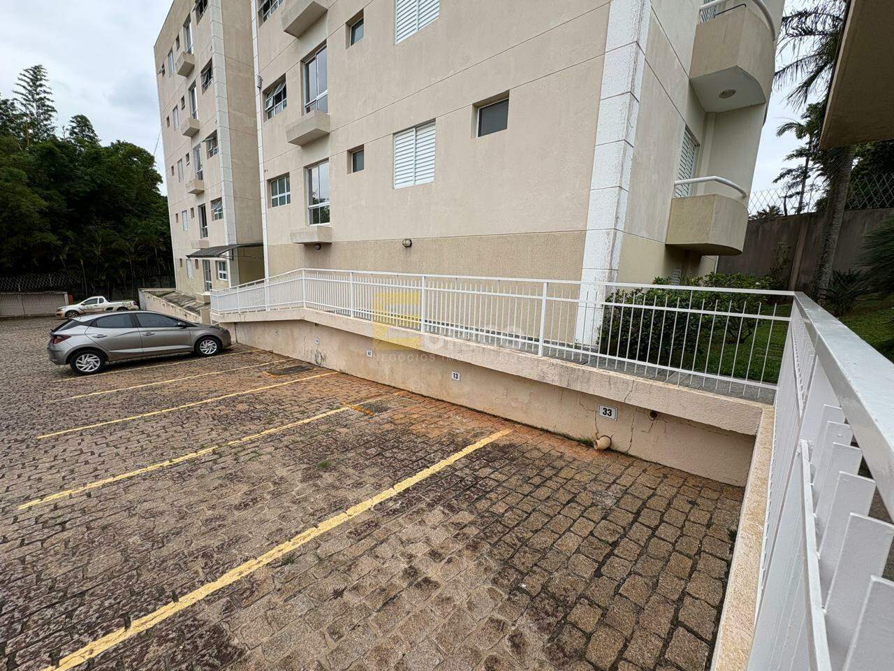 Apartamento para aluguel no Edifício Mont Blanc em Vinhedo/SP: 2ª VAGA DESCOBERTA DO APTO