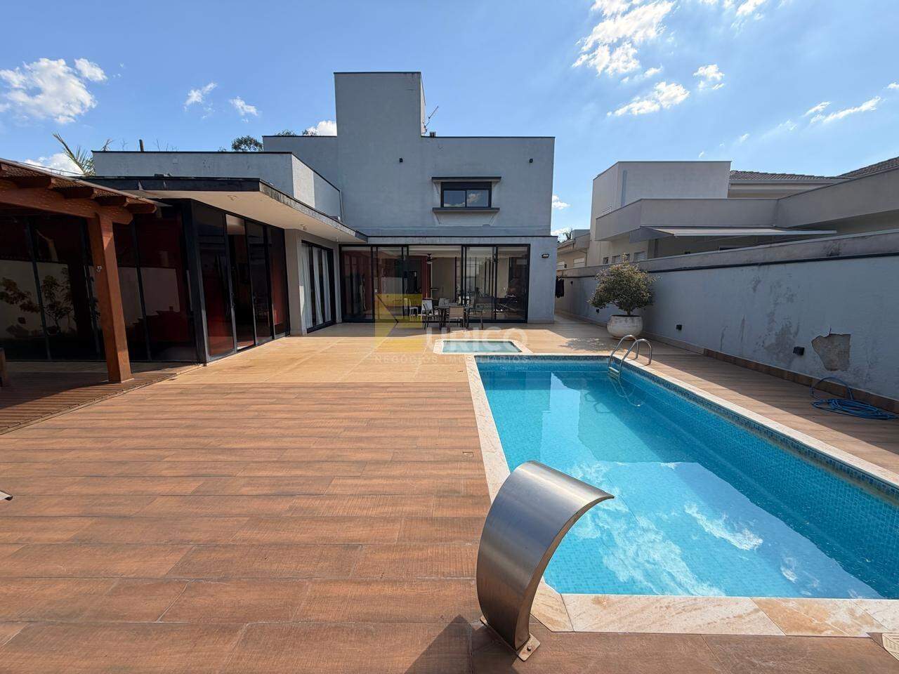 Casa em condomínio à venda no Condomínio Reserva dos Vinhedos em Louveira/SP: 