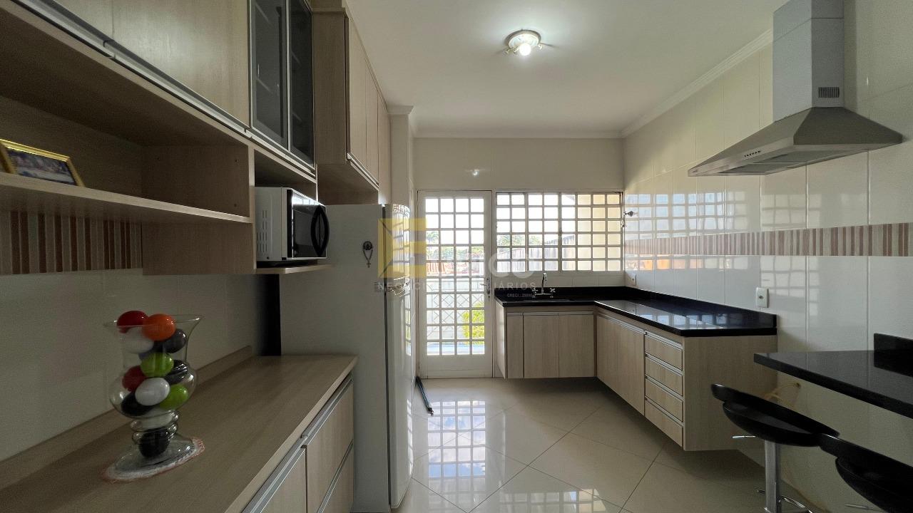 Casa à venda no VILA RAMACIOTTI em Valinhos/SP: 