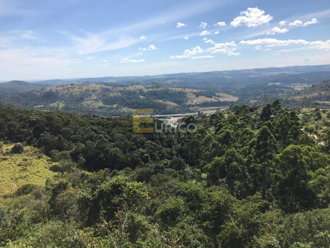 Terreno em Condomínio à venda no Condomínio Clube de Campo Valinhos em Valinhos/SP: