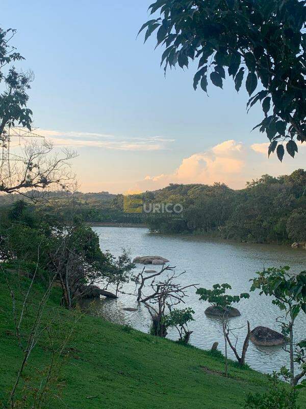 Terreno em Condomínio à venda no Condomínio Clube de Campo Valinhos em Valinhos/SP: