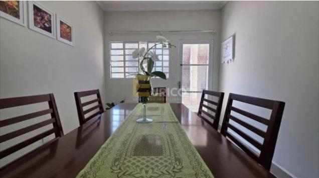 Casa à venda no PINHEIRO em Valinhos/SP: 