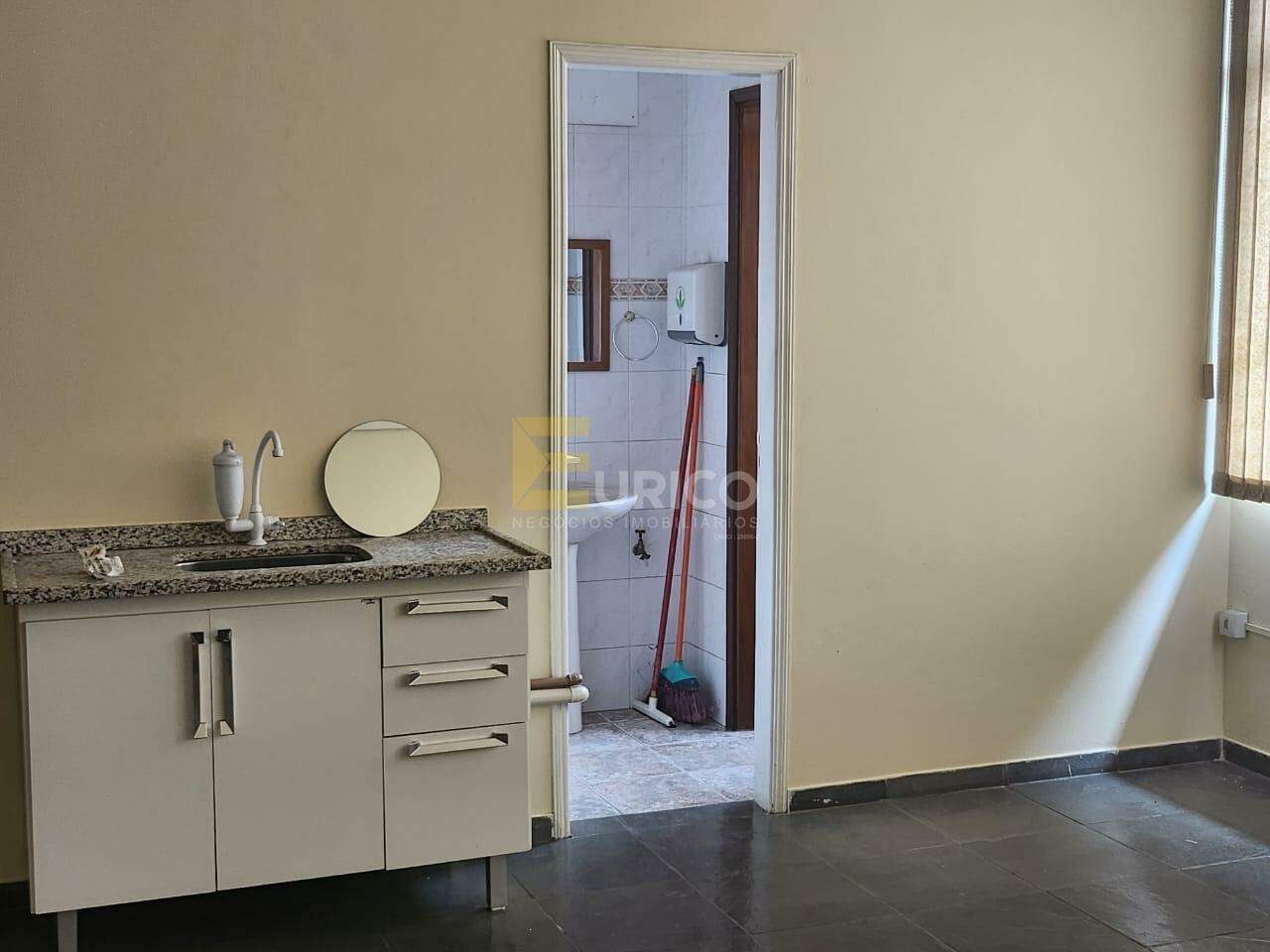 Sala para aluguel no Centro em Valinhos/SP: 