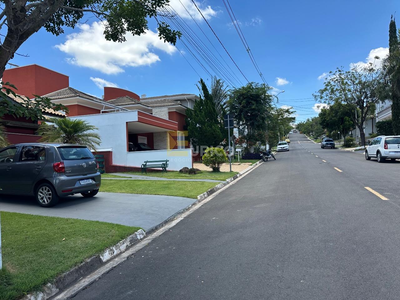 Casa em condomínio à venda no Condomínio Terras de São Francisco em Vinhedo/SP: