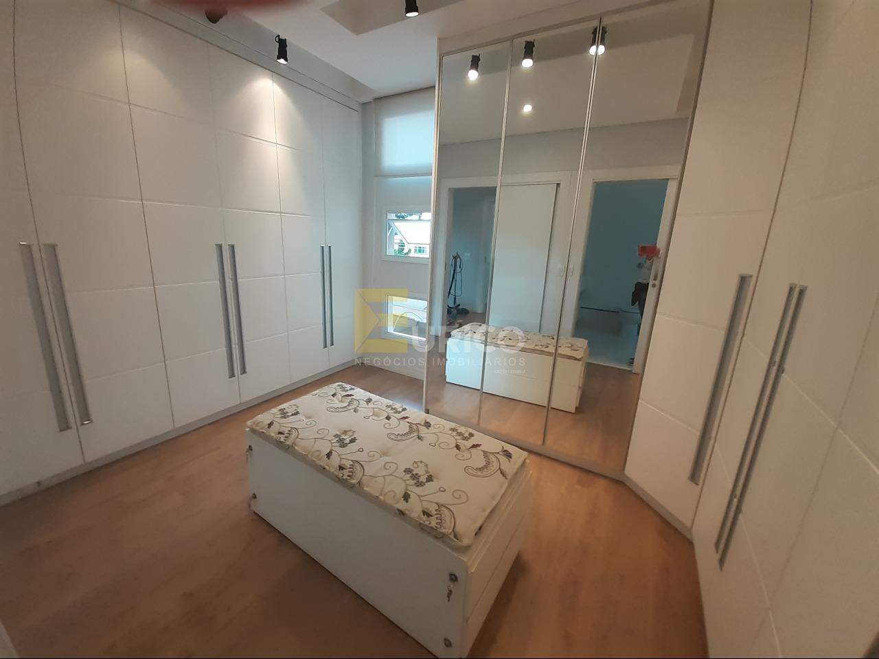 Casa em condomínio à venda no Condomínio Residencial Millennium em Valinhos/SP: 