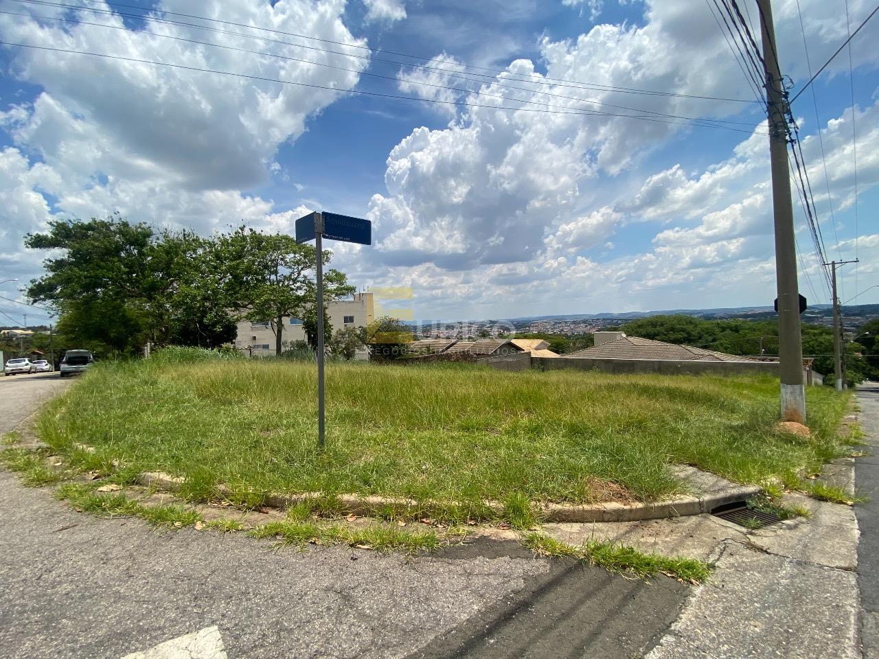 Terreno à venda no Bosque em Vinhedo/SP: 