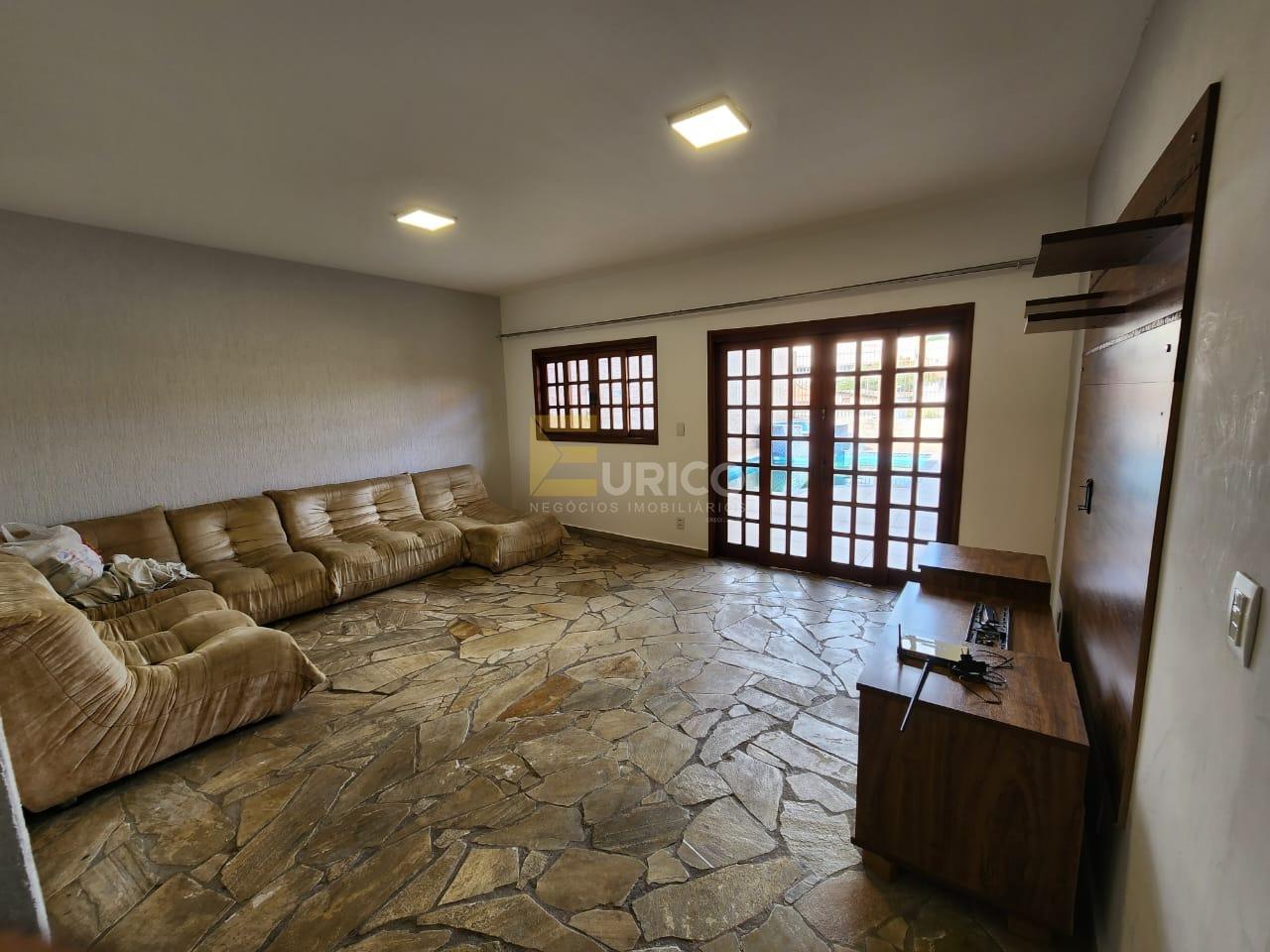 Casa à venda no Centro em Vinhedo/SP: