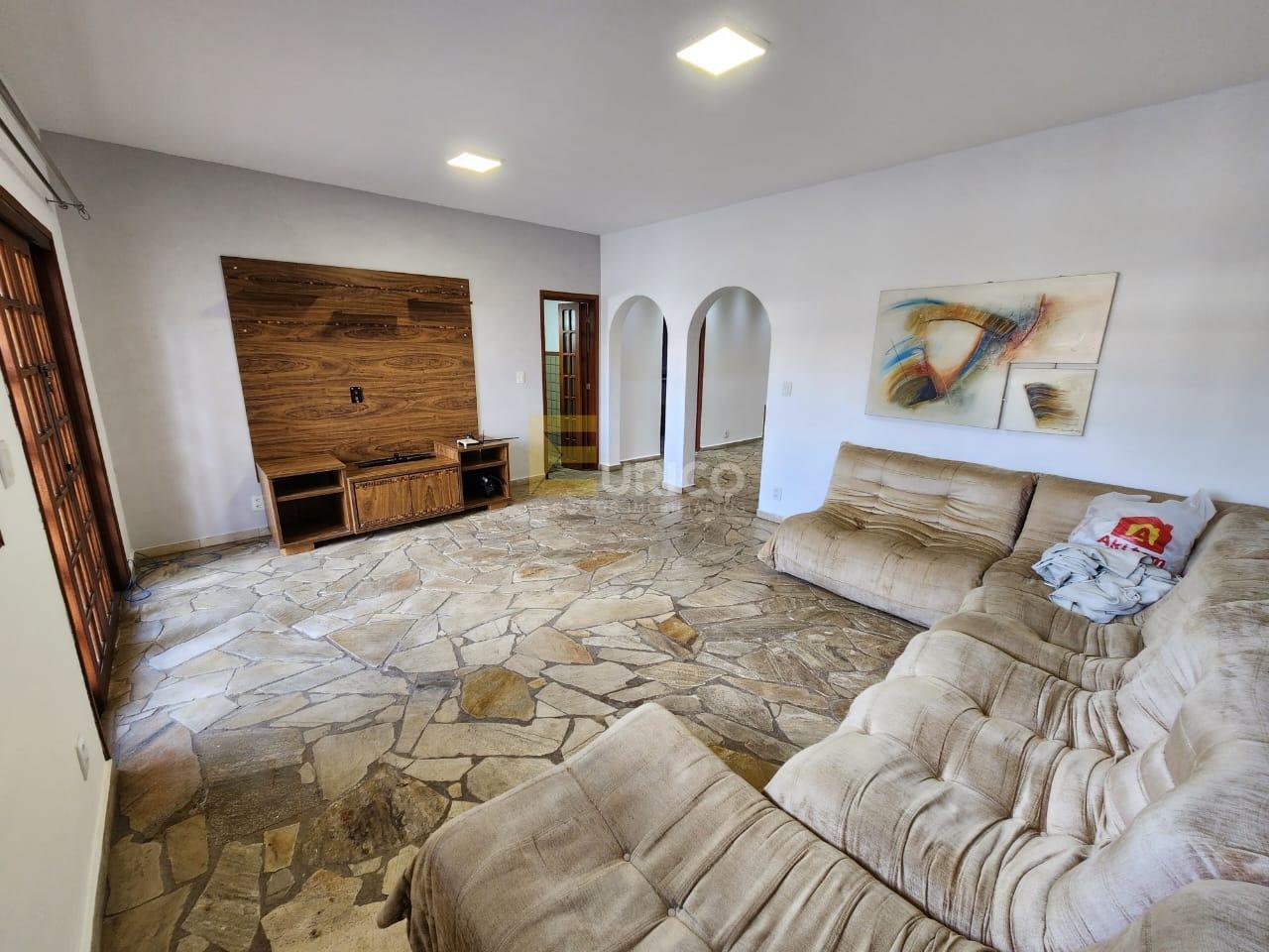 Casa à venda no Centro em Vinhedo/SP: