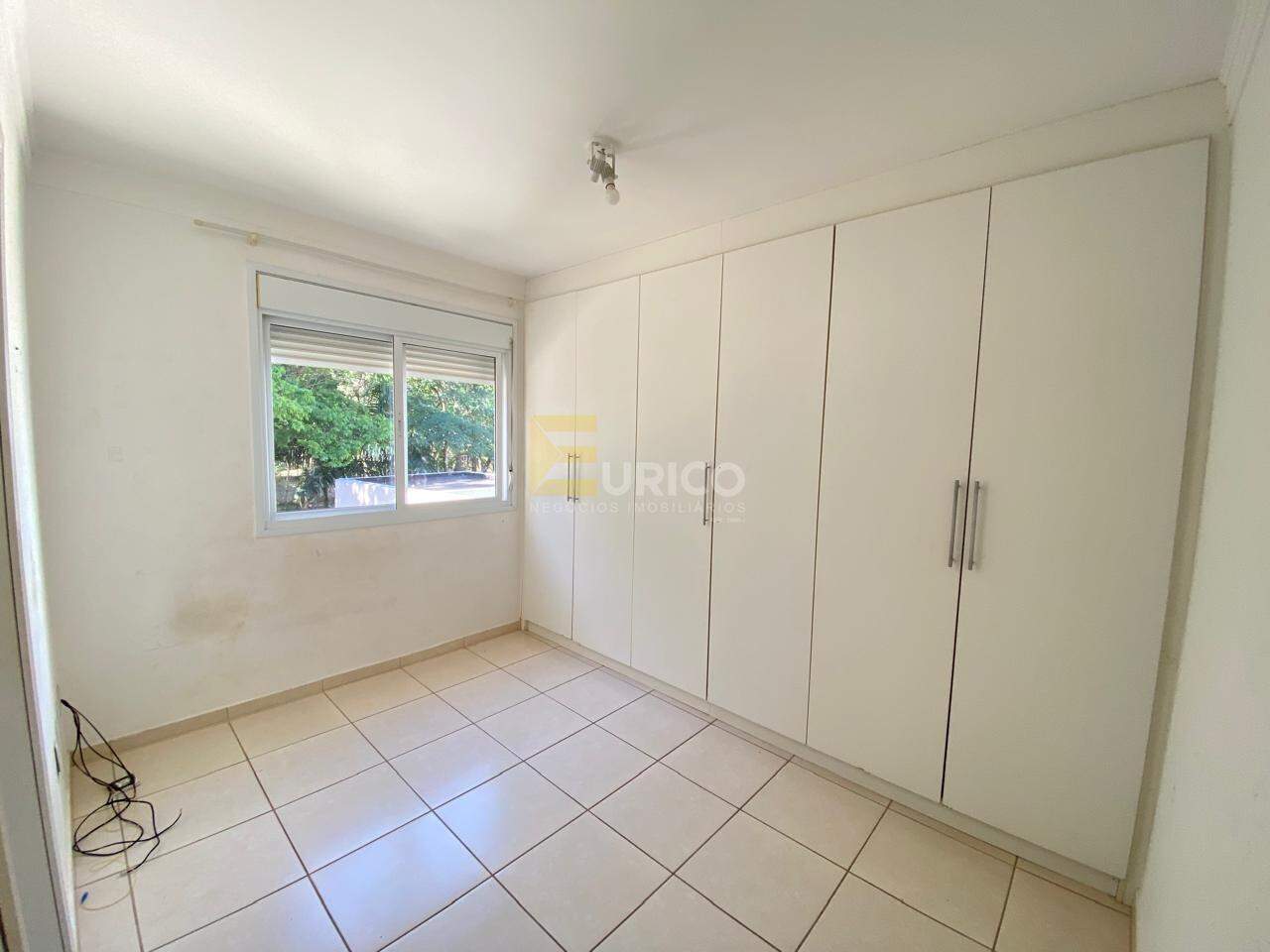 Casa em condomínio à venda no Condomínio Recanto dos Paturis em Vinhedo/SP: 1ª SUITE 