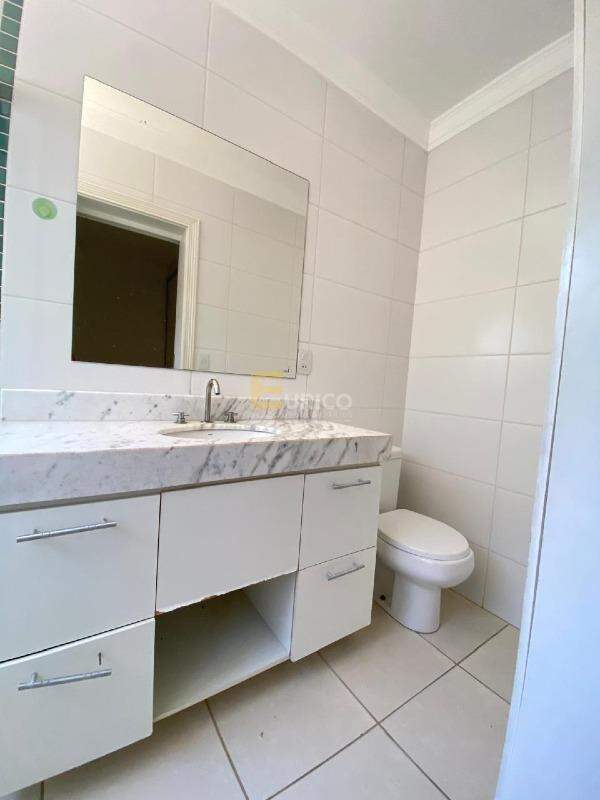Casa em condomínio à venda no Condomínio Recanto dos Paturis em Vinhedo/SP: WC SUÍTE PRINCIPAL