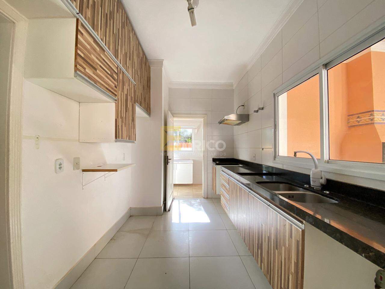 Casa em condomínio à venda no Condomínio Recanto dos Paturis em Vinhedo/SP: COZINHA