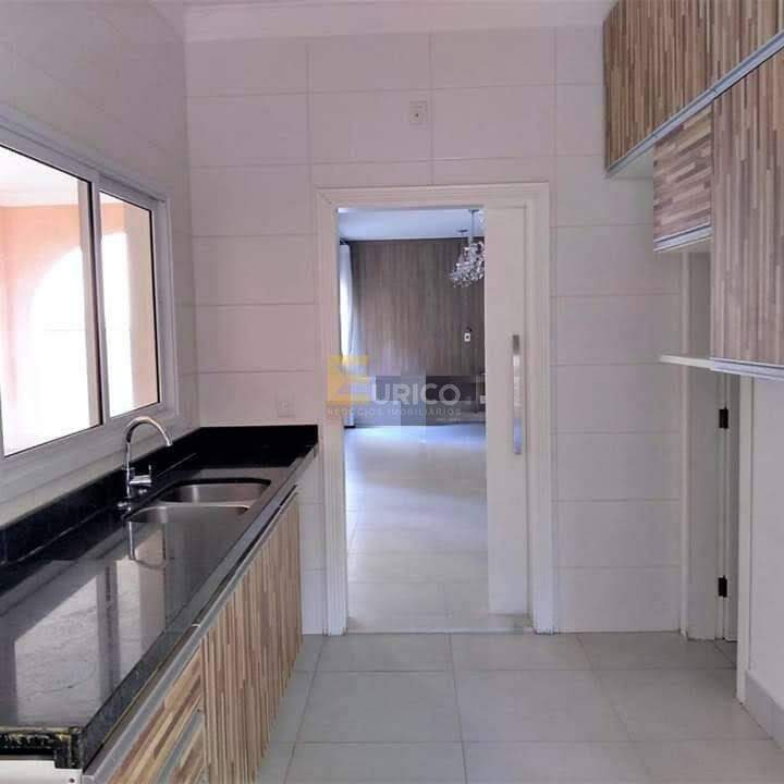 Casa em condomínio à venda no Condomínio Recanto dos Paturis em Vinhedo/SP: COZINHA