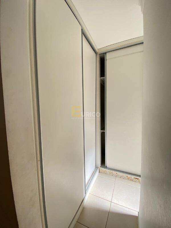 Casa em condomínio à venda no Condomínio Recanto dos Paturis em Vinhedo/SP: CLOSET SUÍTE PRINCIPAL