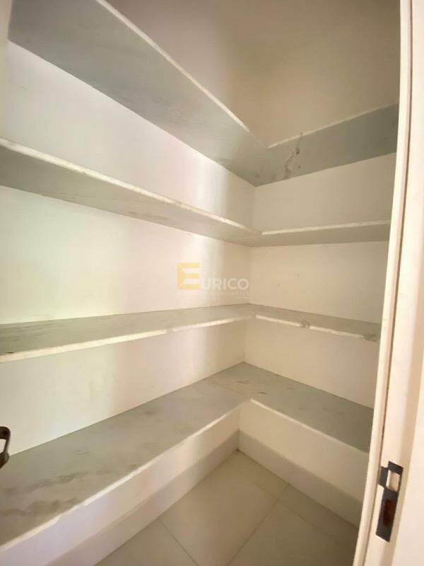 Casa em condomínio à venda no Condomínio Recanto dos Paturis em Vinhedo/SP: DESPENSA