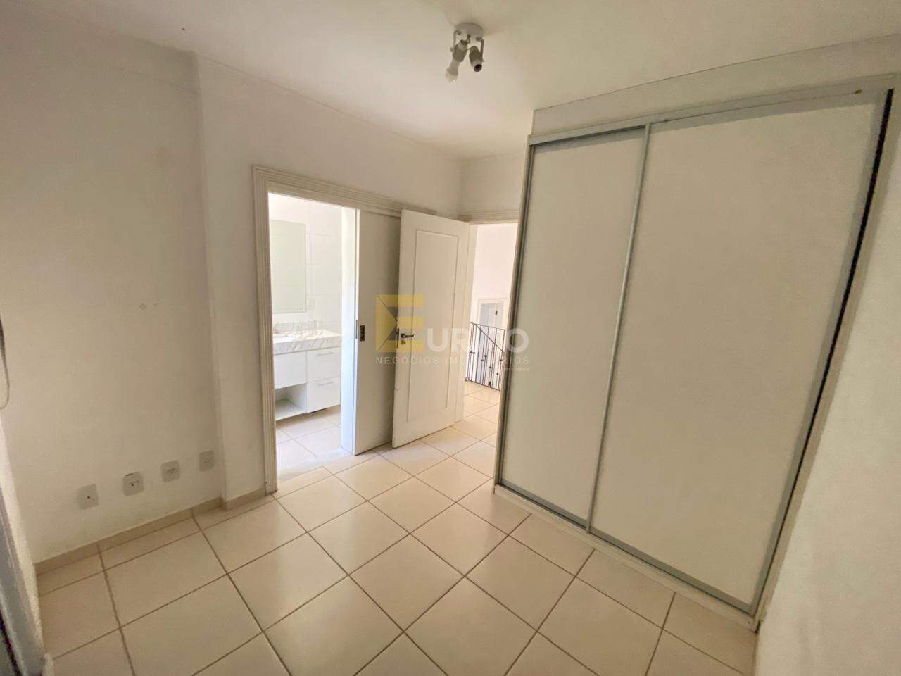 Casa em condomínio à venda no Condomínio Recanto dos Paturis em Vinhedo/SP: SUÍTE PRINCIPAL