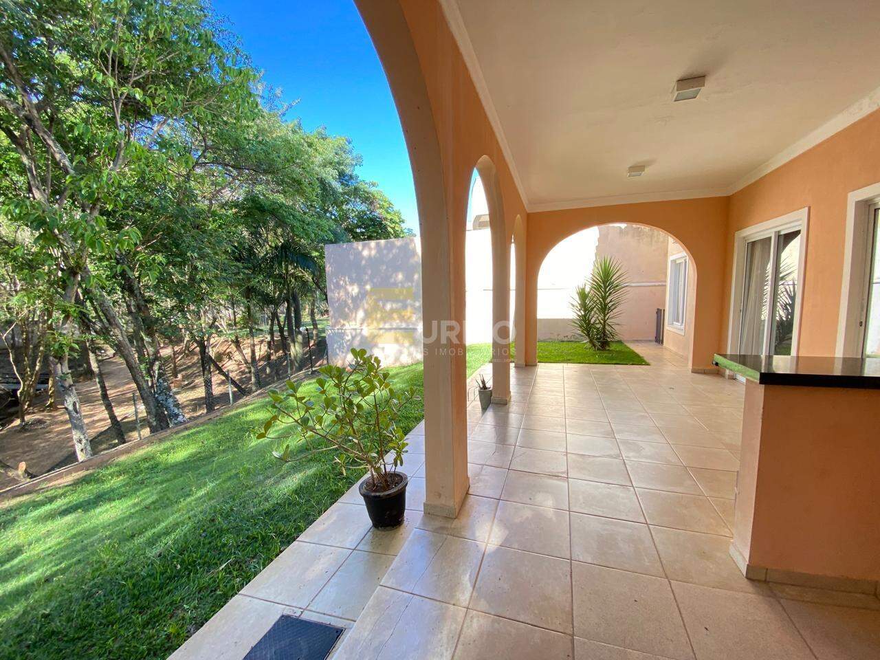 Casa em condomínio à venda no Condomínio Recanto dos Paturis em Vinhedo/SP: 