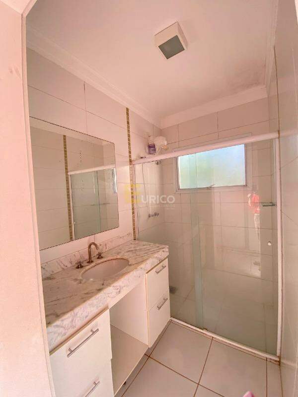 Casa em condomínio à venda no Condomínio Recanto dos Paturis em Vinhedo/SP: WC 2ª SUÍTE