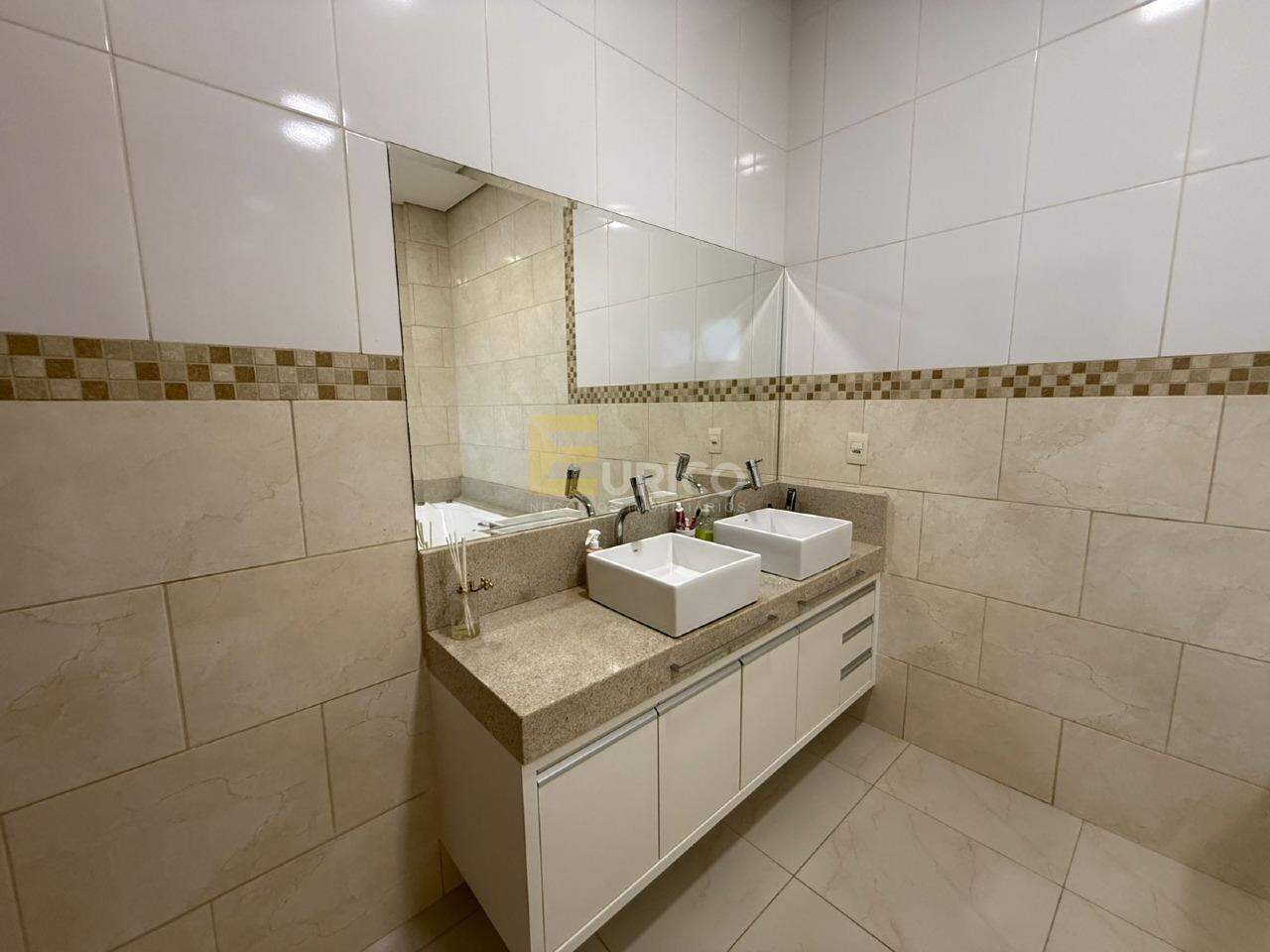 Casa em condomínio à venda no Condomínio Reserva dos Vinhedos em Louveira/SP: 