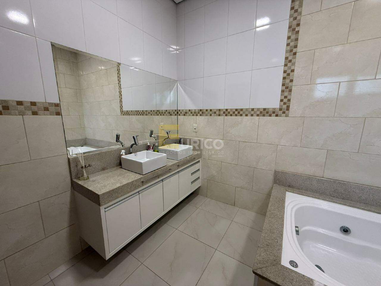 Casa em condomínio à venda no Condomínio Reserva dos Vinhedos em Louveira/SP: 